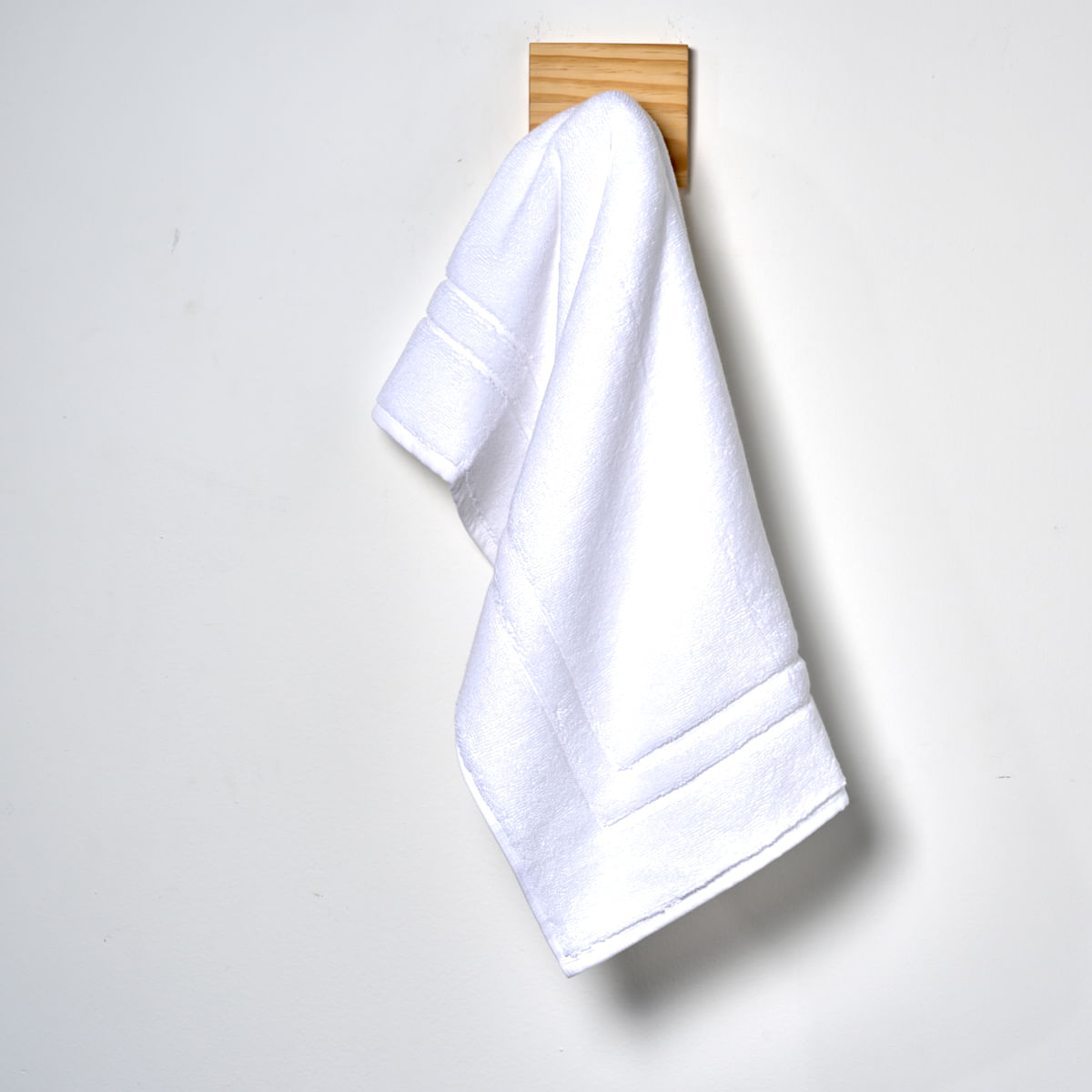 08 02 0045 Piso Turco Miraa 50 x 80 Branco 001